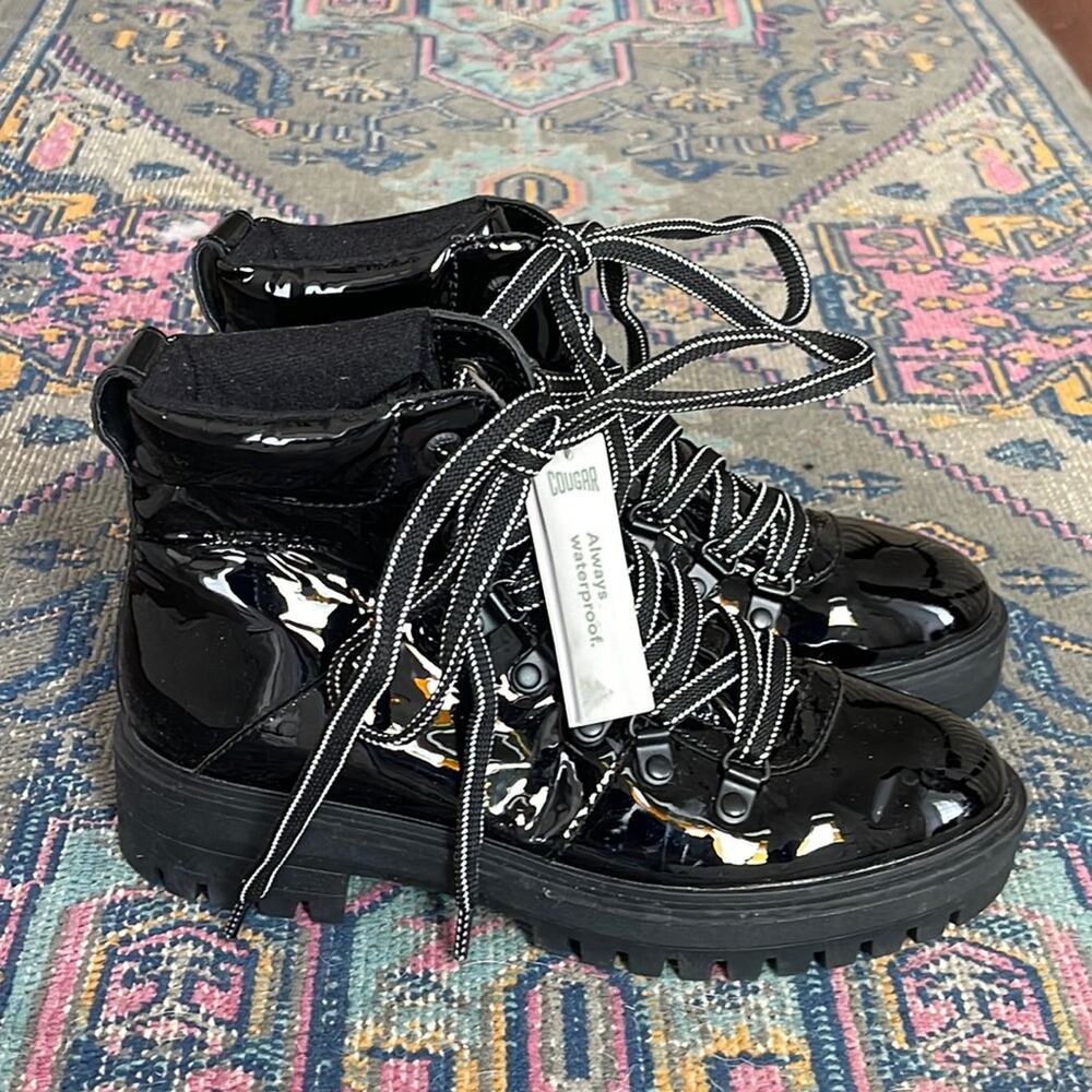 NWT Cougar waterproof patent lace up lugged sole combat rain boots sz 6